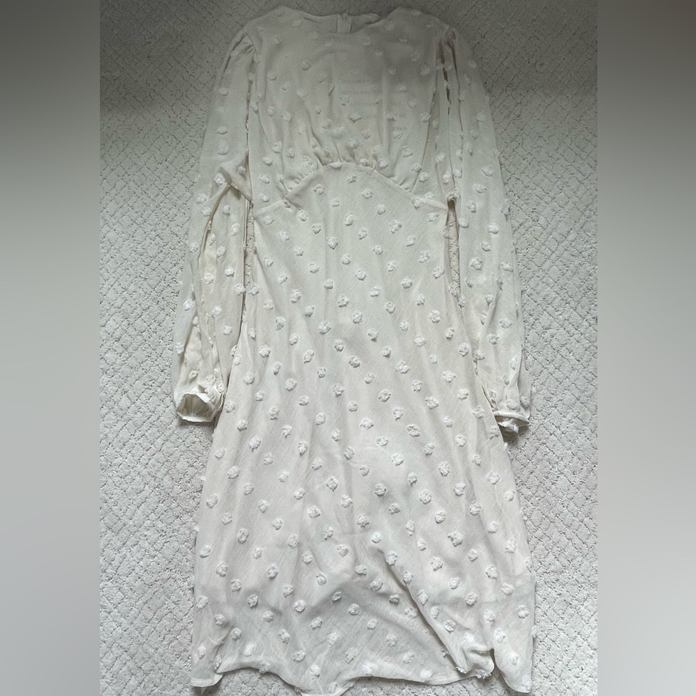 Chicwish cream dress